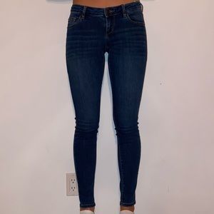 GARAGE JEANS SIZE ONE